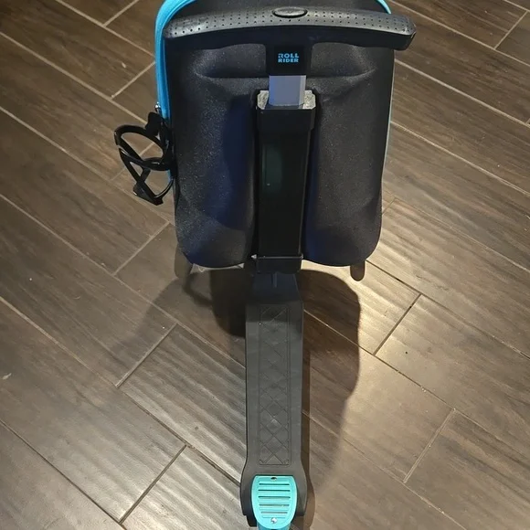 Kids ROLL RIDER- Black and Green Skateboard Suitcase - Picture 2 of 7